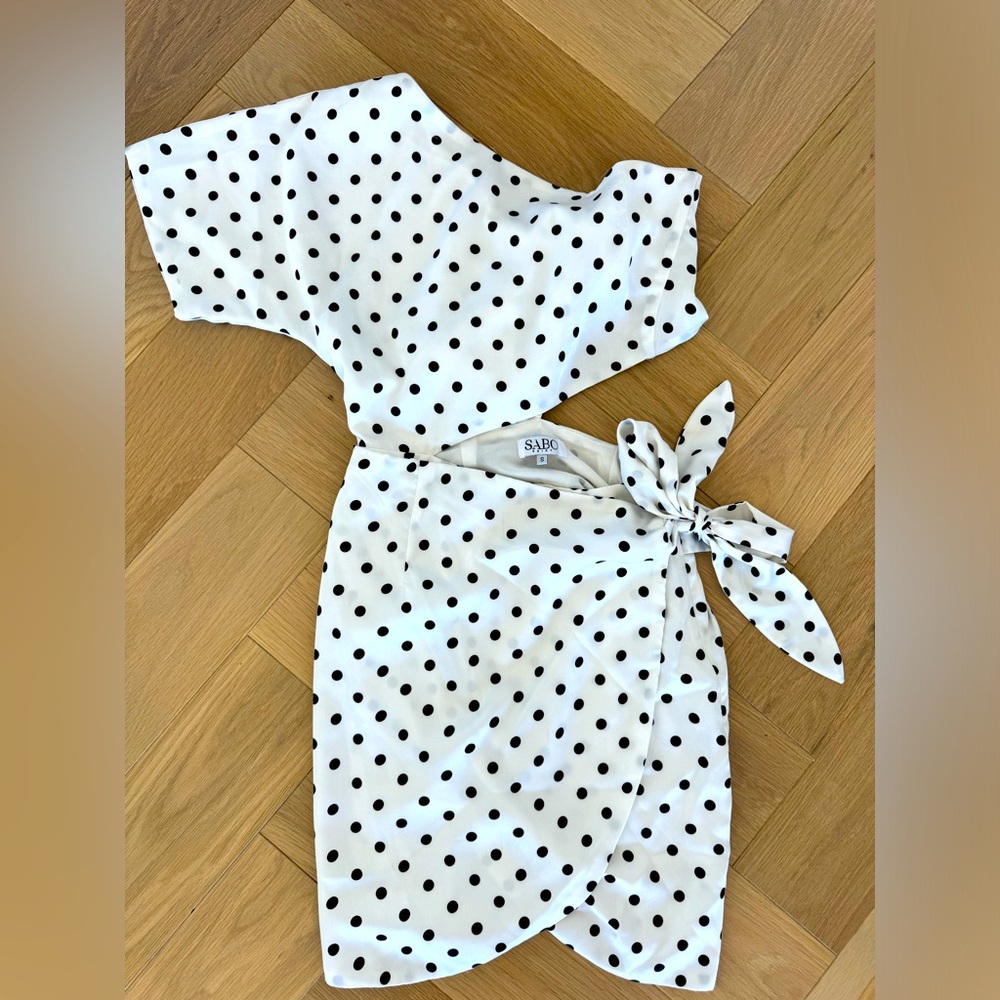 Sabo Skirt White One-Shoulder Polka Dot Dress with Black Dots